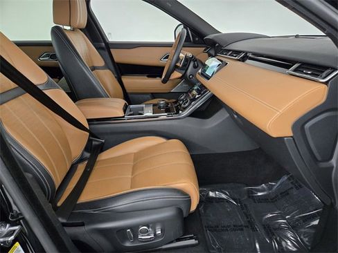 Used 2020 Land Rover Range Rover Velar R-Dynamic HSE image 3