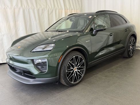 New 2026 Porsche Macan 4 Electric AWD/4WD image 1