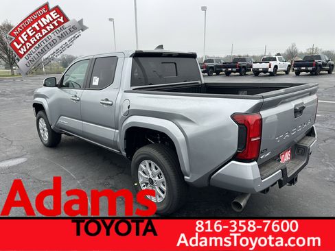 Used 2026 Toyota Tacoma SR5 w/ SR5 Upgrade Package AWD/4WD image 3
