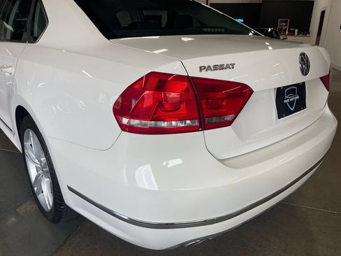 Used 2014 Volkswagen Passat TDI SE FWD image 48