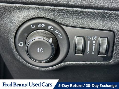 Used 2018 Jeep Compass Limited w/ Navigation Group AWD/4WD image 12