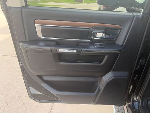 Used 2013 RAM 1500 Laramie w/ Convenience Group AWD/4WD image 16