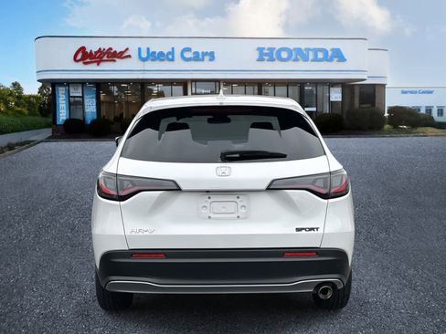 Used 2024 Honda HR-V Sport image 4