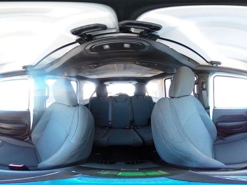 Used 2025 Jeep Wrangler Willys image 42