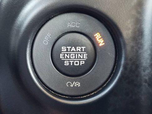 Used 2023 Jeep Wrangler Unlimited Rubicon AWD/4WD image 22