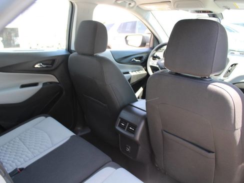 Used 2019 Chevrolet Equinox LS w/ LPO, Floor Liner Package FWD image 10