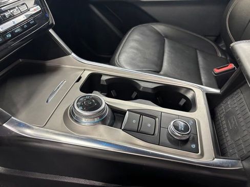 Used 2022 Ford Explorer Limited w/ Equipment Group 301A image 11