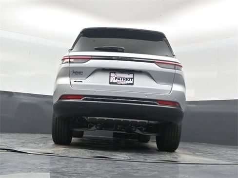 New 2025 Jeep Grand Cherokee Altitude image 39