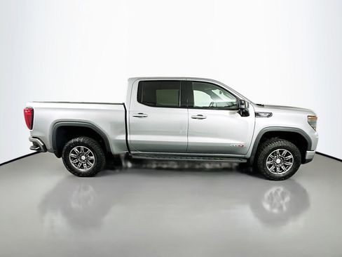 Used 2024 GMC Sierra 1500 AT4 w/ Technology Package AWD/4WD image 4