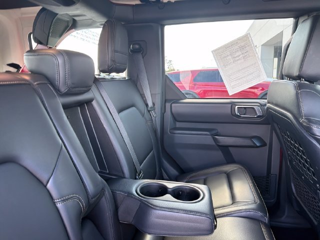 Used 2025 Ford Bronco Badlands AWD/4WD image 36