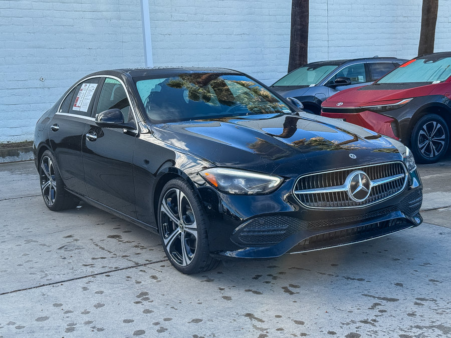 Used 2025 Mercedes-Benz C 300 Sedan image 3