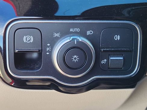 Used 2020 Mercedes-Benz A 220 A 220 image 33