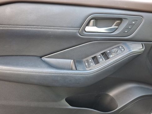 Certified 2023 Nissan Rogue SL w/ SL Premium Package image 12