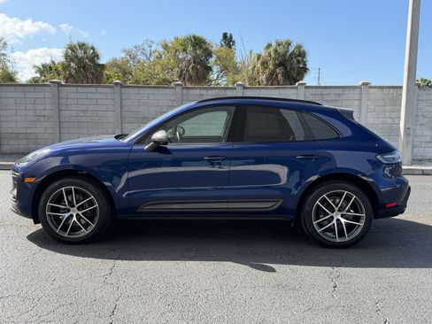 Certified 2025 Porsche Macan Turbo image 2