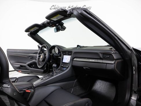 Used 2019 Porsche 911 Speedster RWD image 54