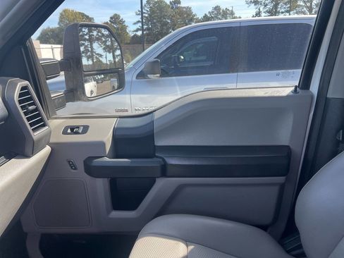 Used 2022 Ford F250 XL w/ STX Appearance Package image 22