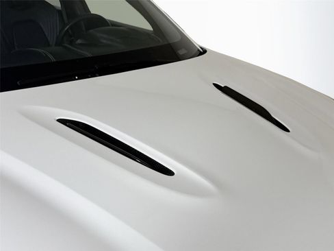 Used 2021 Aston Martin DBX image 39