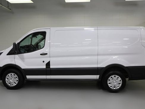 Used 2016 Ford Transit 150 130 Low Roof RWD image 11
