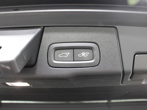 Used 2021 Volvo XC60 T5 Inscription w/ Protection Package Premier image 27