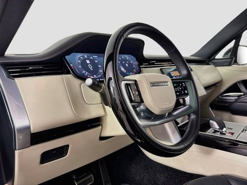 Certified 2024 Land Rover Range Rover SE AWD/4WD image 9