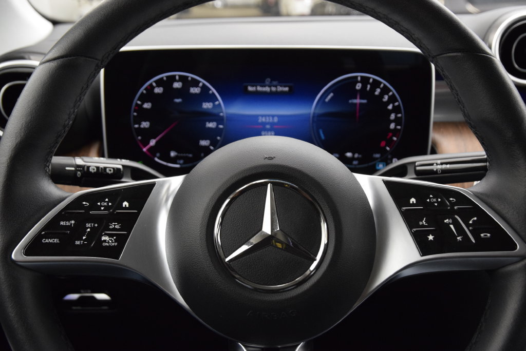 Certified 2025 Mercedes-Benz GLC 350e 4MATIC image 22