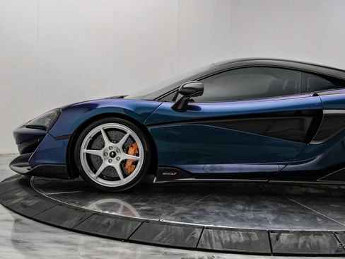 Used 2019 McLaren 600LT RWD image 9