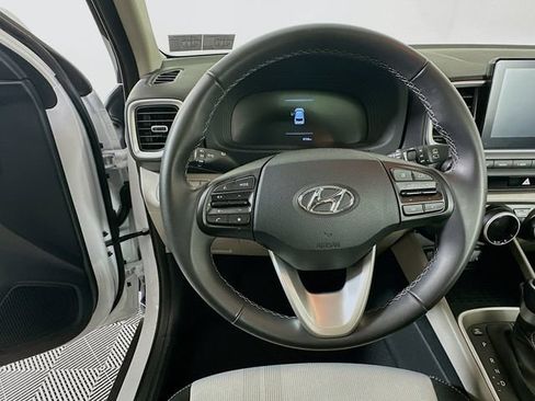 Certified 2026 Hyundai Venue SEL FWD image 14