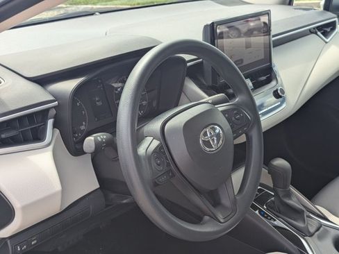 Used 2024 Toyota Corolla LE FWD image 9