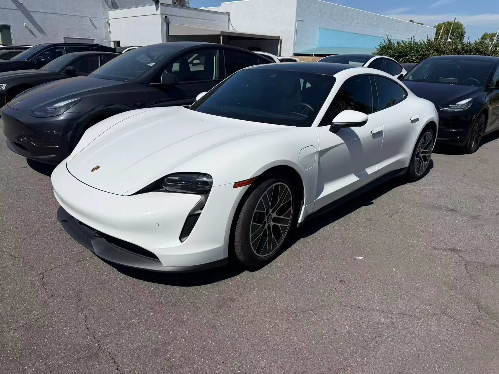 Used 2021 Porsche Taycan RWD image 1