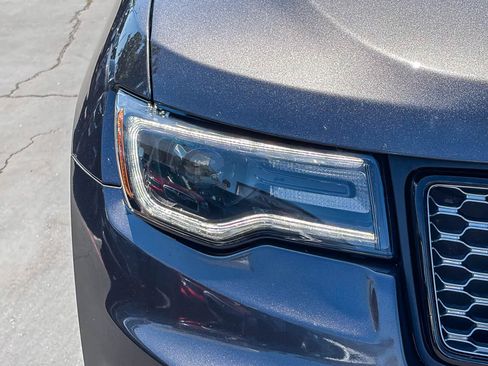 Used 2021 Jeep Grand Cherokee Laredo X AWD/4WD image 7
