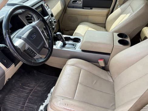 Used 2017 Ford Expedition EL Limited w/ Equipment Group 301A RWD image 9