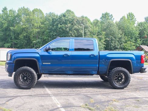 Used 2018 GMC Sierra 1500 SLE w/ Elevation Edition AWD/4WD image 4