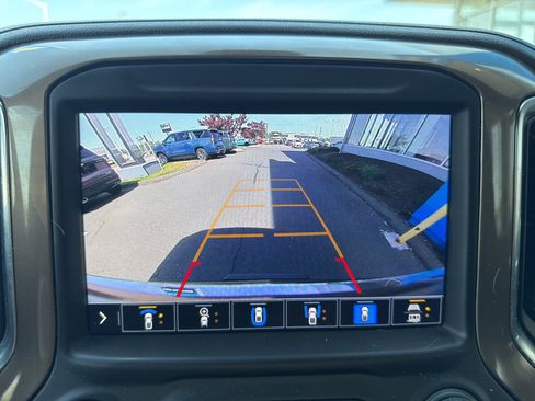 Used 2022 Chevrolet Silverado 3500 High Country w/ Z71 Off-Road Package image 25