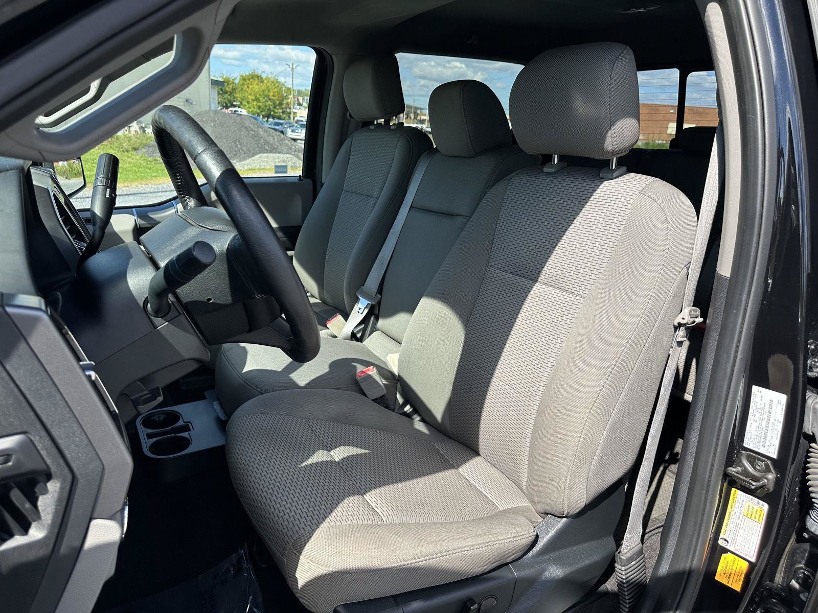 Used 2019 Ford F150 XLT w/ Equipment Group 302A Luxury AWD/4WD image 15