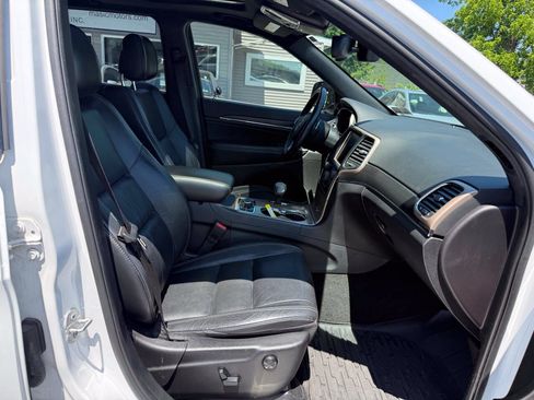 Used 2015 Jeep Grand Cherokee Limited AWD/4WD image 18