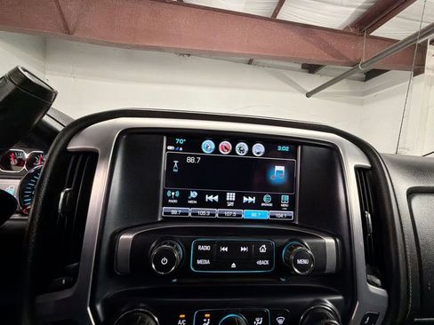 Used 2018 GMC Sierra 1500 SLT AWD/4WD image 13