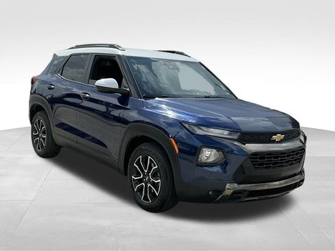 Used 2022 Chevrolet TrailBlazer ACTIV w/ Technology Package FWD image 16