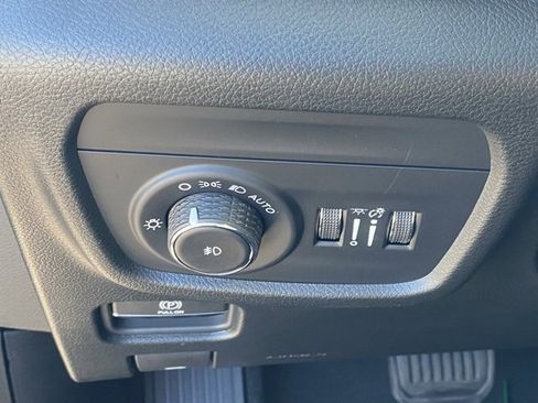 New 2025 Jeep Grand Cherokee L Limited w/ Luxury Tech Group II image 28