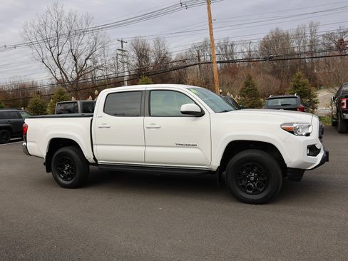Used 2021 Toyota Tacoma SR5 image 8