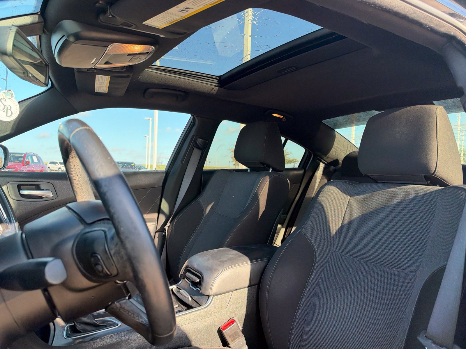 Used 2015 Dodge Charger SXT RWD image 10