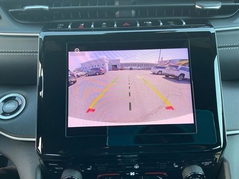 New 2025 Jeep Grand Cherokee Laredo X w/ Luxury Tech Group I image 25