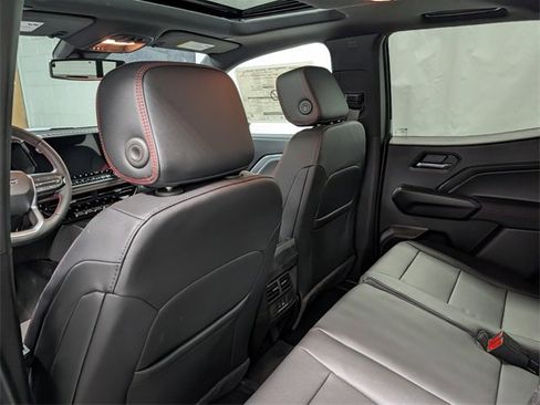 New 2026 Chevrolet Colorado Z71 w/ Technology Package image 14