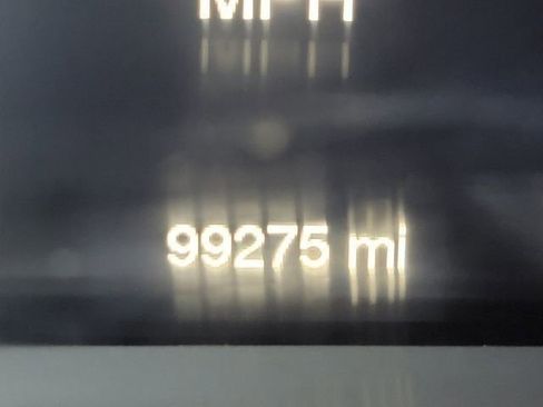 Used 2017 Jeep Cherokee Latitude w/ Comfort & Sound Group image 34