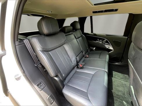 Used 2023 Land Rover Range Rover Long Wheelbase SE AWD/4WD image 24