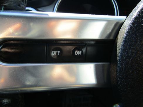 Used 2006 Ford Mustang GT RWD image 28