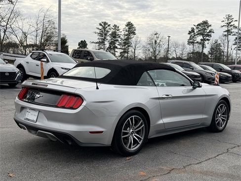 Used 2016 Ford Mustang Premium image 23
