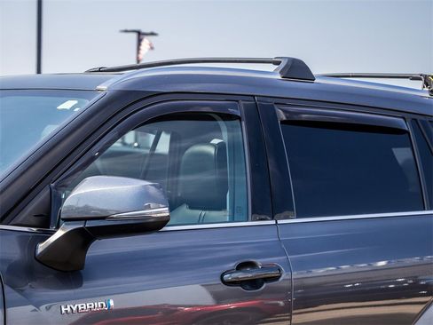 Used 2020 Toyota Highlander XLE image 5