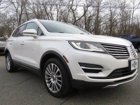 Used 2017 Lincoln MKC Reserve w/ Lincoln MKC Climate Package image 3