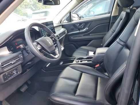 Certified 2024 Lincoln Corsair FWD image 6