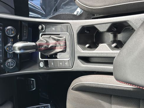 Used 2020 Volkswagen Jetta GLI FWD image 26